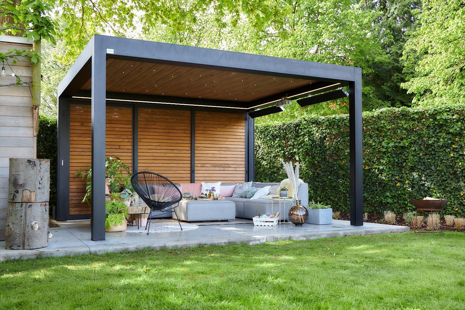 Contemporary Patio Pergola Design